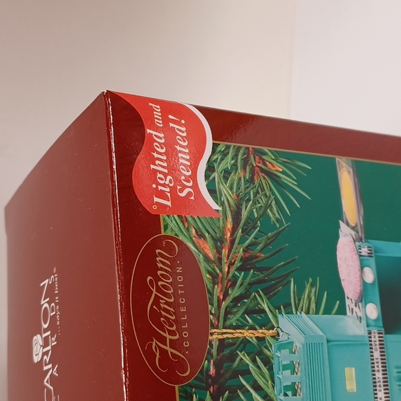 Carlton Cards Easy Bake Oven Ornament - Picture 3 of 11